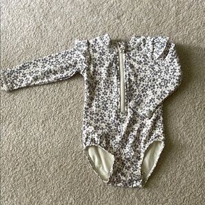Quincy Mae Cream and Gray Floral Baby Swim One Piece- 0-3m 🥂